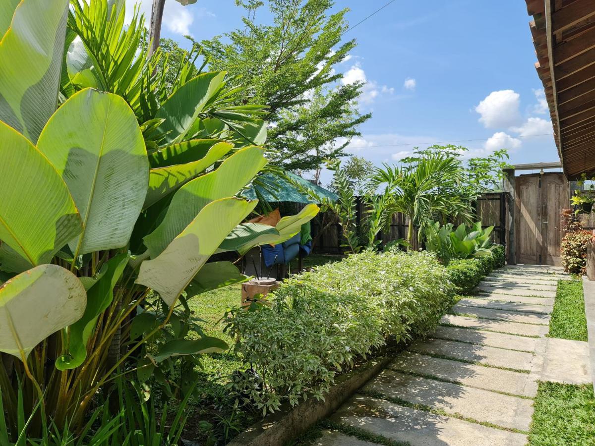 Villa Kayu Yogyakarta Exterior photo
