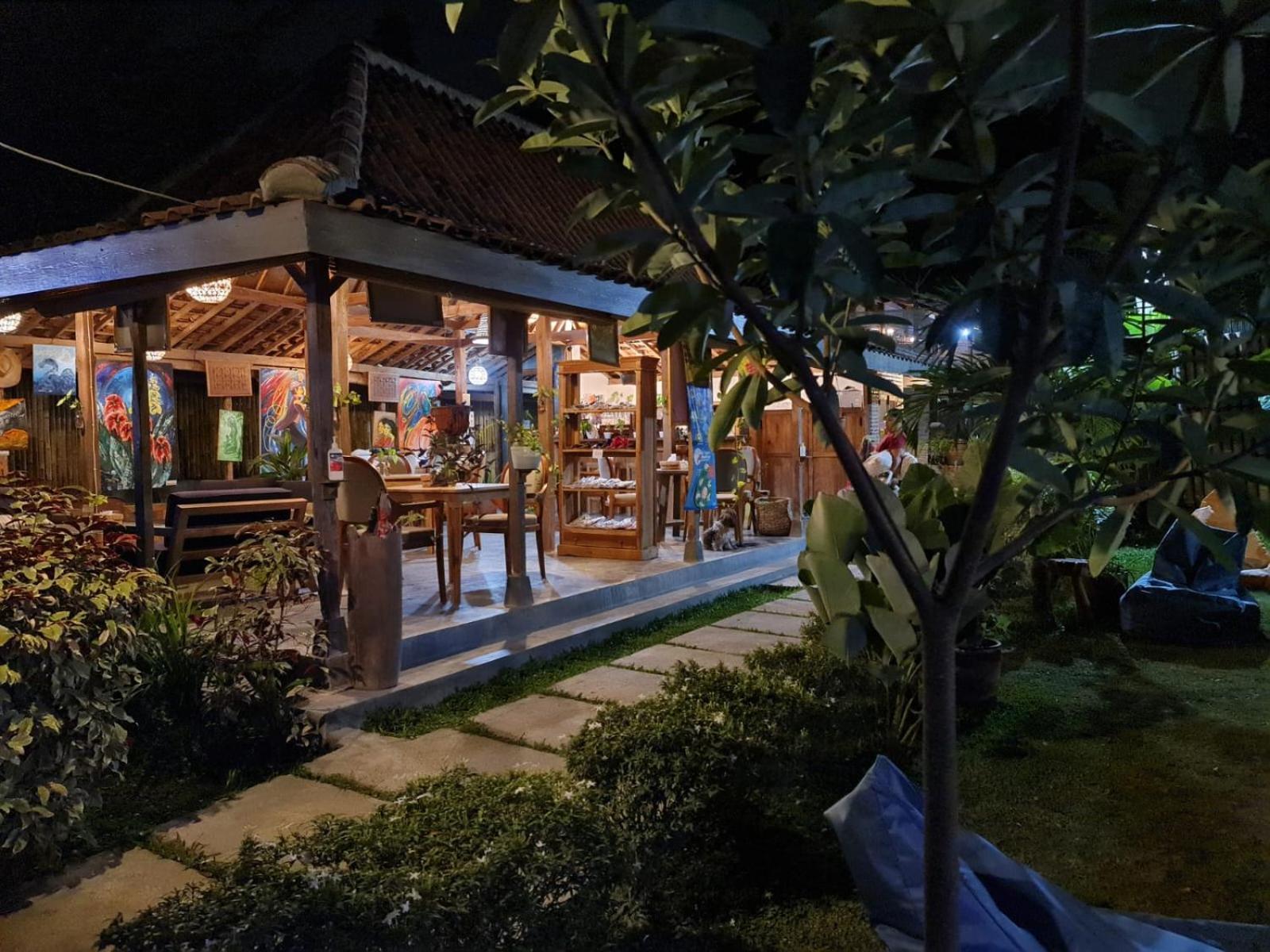 Villa Kayu Yogyakarta Exterior photo